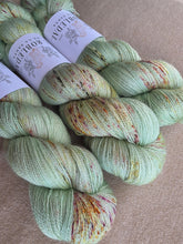 Cargar imagen en el visor de la galería, Pátina - Silky BFL Lace
