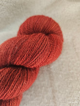Load image into Gallery viewer, Barro Rojo - British Wool
