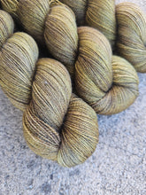 Cargar imagen en el visor de la galería, Bandida - Silky BFL Lace

