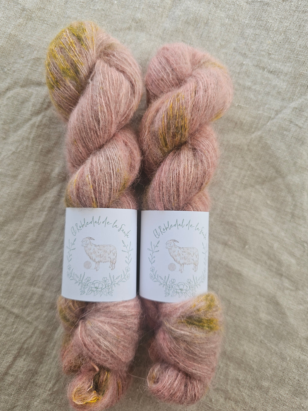 Rheia - Fluffy Yak