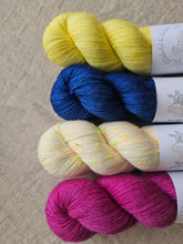 Cargar imagen en el visor de la galería, Mystery Musikal Westknits KIT 13

