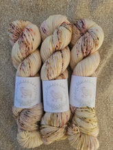 Cargar imagen en el visor de la galería, Fig Dust - Silky ME Sock
