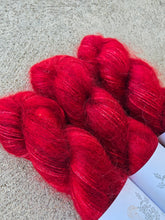 Load image into Gallery viewer, Rojo de Feria - Disco Mohair
