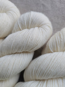 Natural - BFL Sock DK