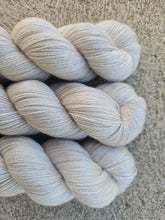 Load image into Gallery viewer, Barefoot - Silky BFL Lace
