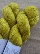 Cargar imagen en el visor de la galería, Lucky Dip - Silky BFL Lace
