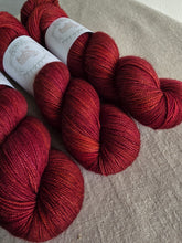 Load image into Gallery viewer, Barro Rojo - Sock Twist
