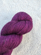 Cargar imagen en el visor de la galería, Aubergine Ink - Silky ME
