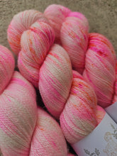 Load image into Gallery viewer, Palo Borracho - Silky BFL Lace

