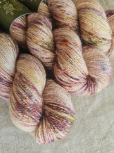 Load image into Gallery viewer, Fig Dust - Mohair Blend 3
