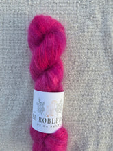 Cargar imagen en el visor de la galería, Alô Virginia - Silky Mohair
