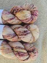 Cargar imagen en el visor de la galería, Fig Dust - Sock Twist
