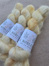 Cargar imagen en el visor de la galería, Crumb - Silky Mohair
