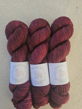 Cargar imagen en el visor de la galería, Tempranillo - Silky ME Sock
