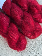 Load image into Gallery viewer, Rojo de Feria - Disco Mohair
